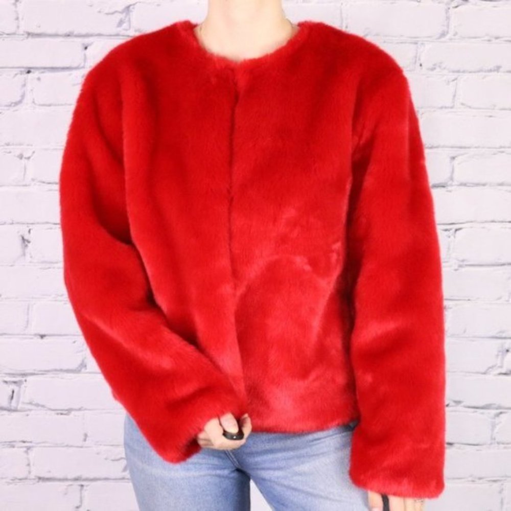 NWT Stripes HBC red faux fur jacket o1